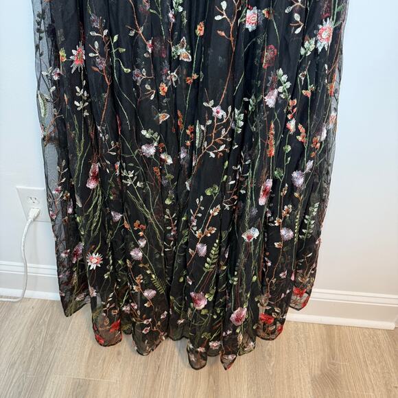 Mac Duggal Floral Embroidered Sleeveless A Line Gown Black Multi 70132 12 New - Picture 6 of 14